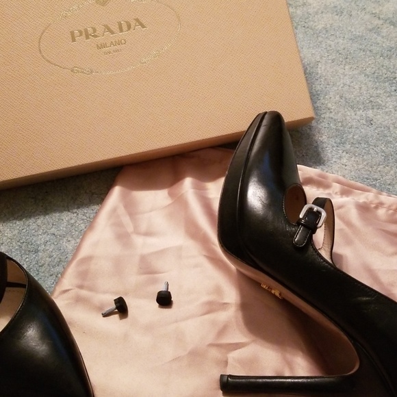 Prada heels - Picture 7 of 8